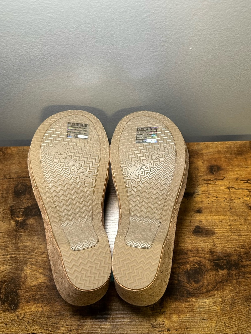 Cali from Skechers Sandals - Picture 5 of 8